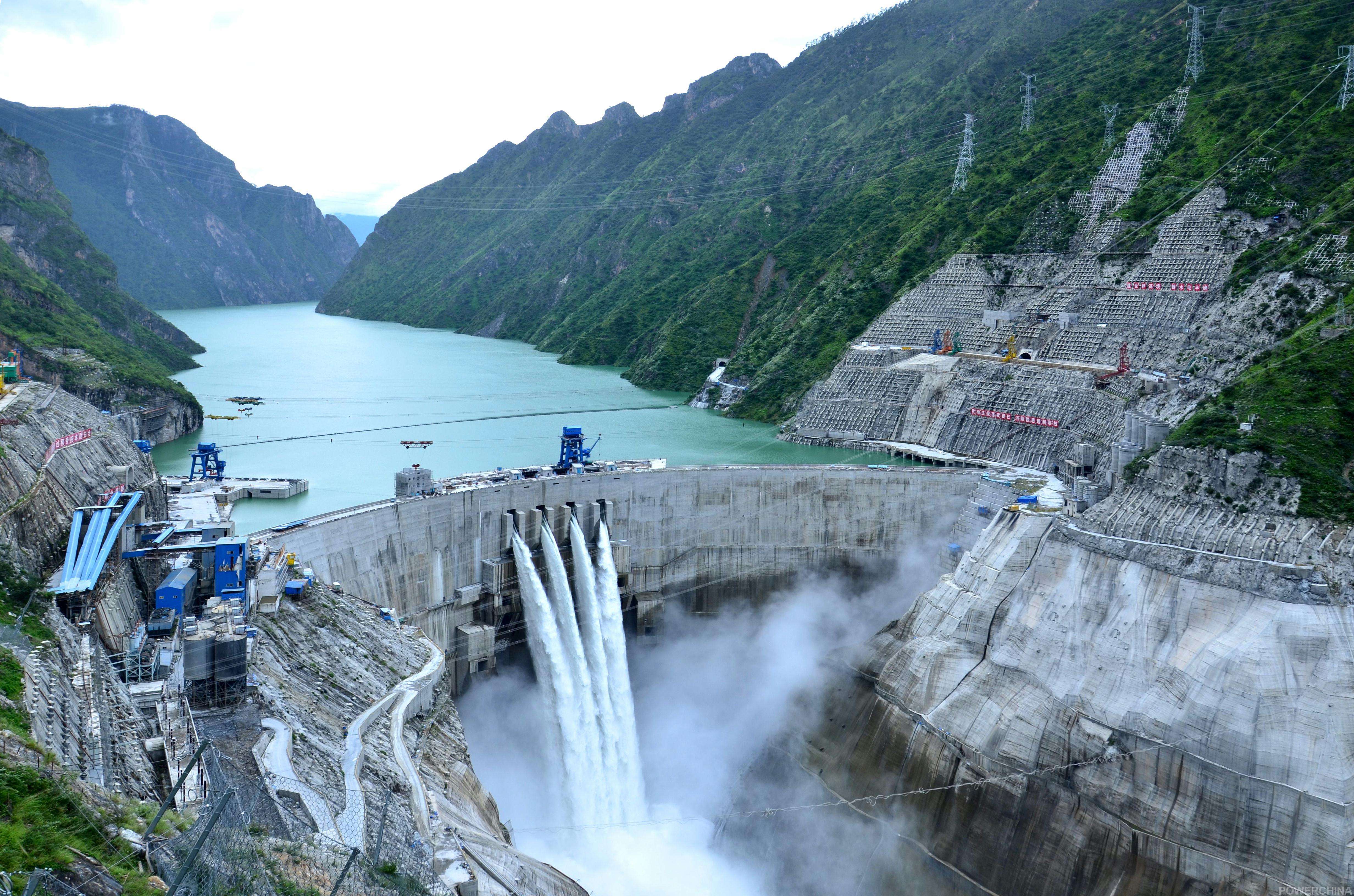 白鶴灘水電站水下電纜防護項目